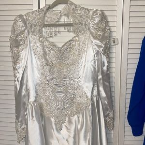 ‘80s Vintage Majestic Wedding Dress Size 14